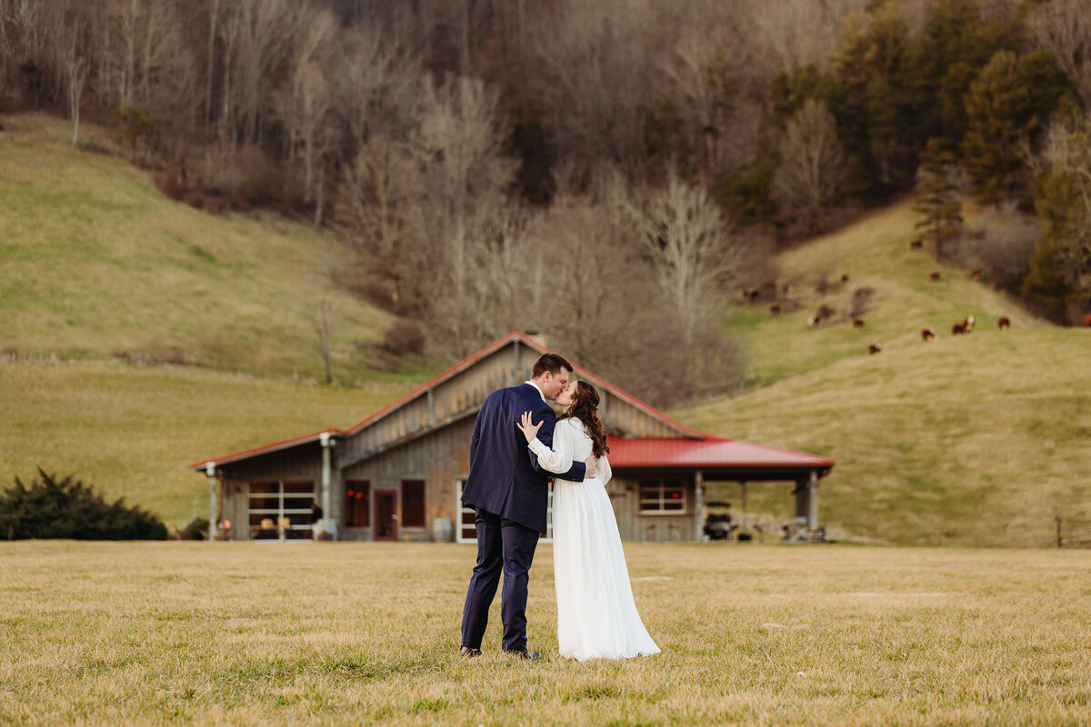 Claxton-Farm-NC-Elopement-14