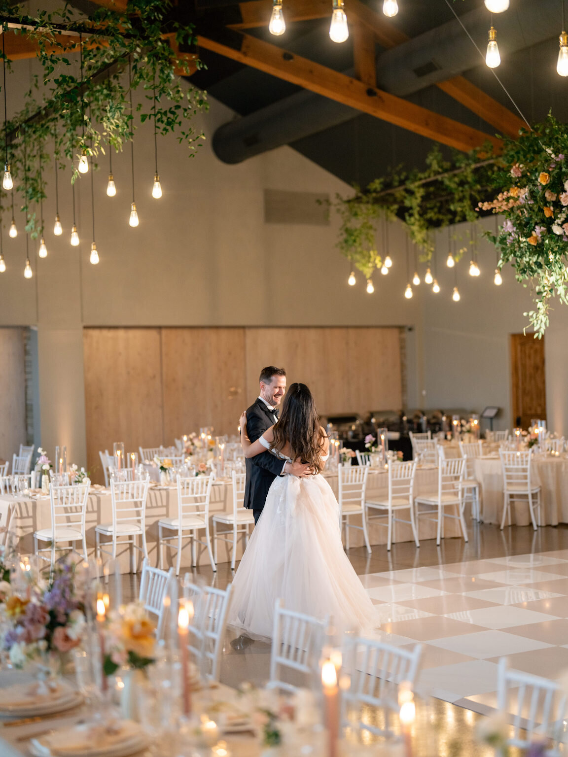 Canyonwood Ridge wedding venue with sweeping Hill Country views and oak trees