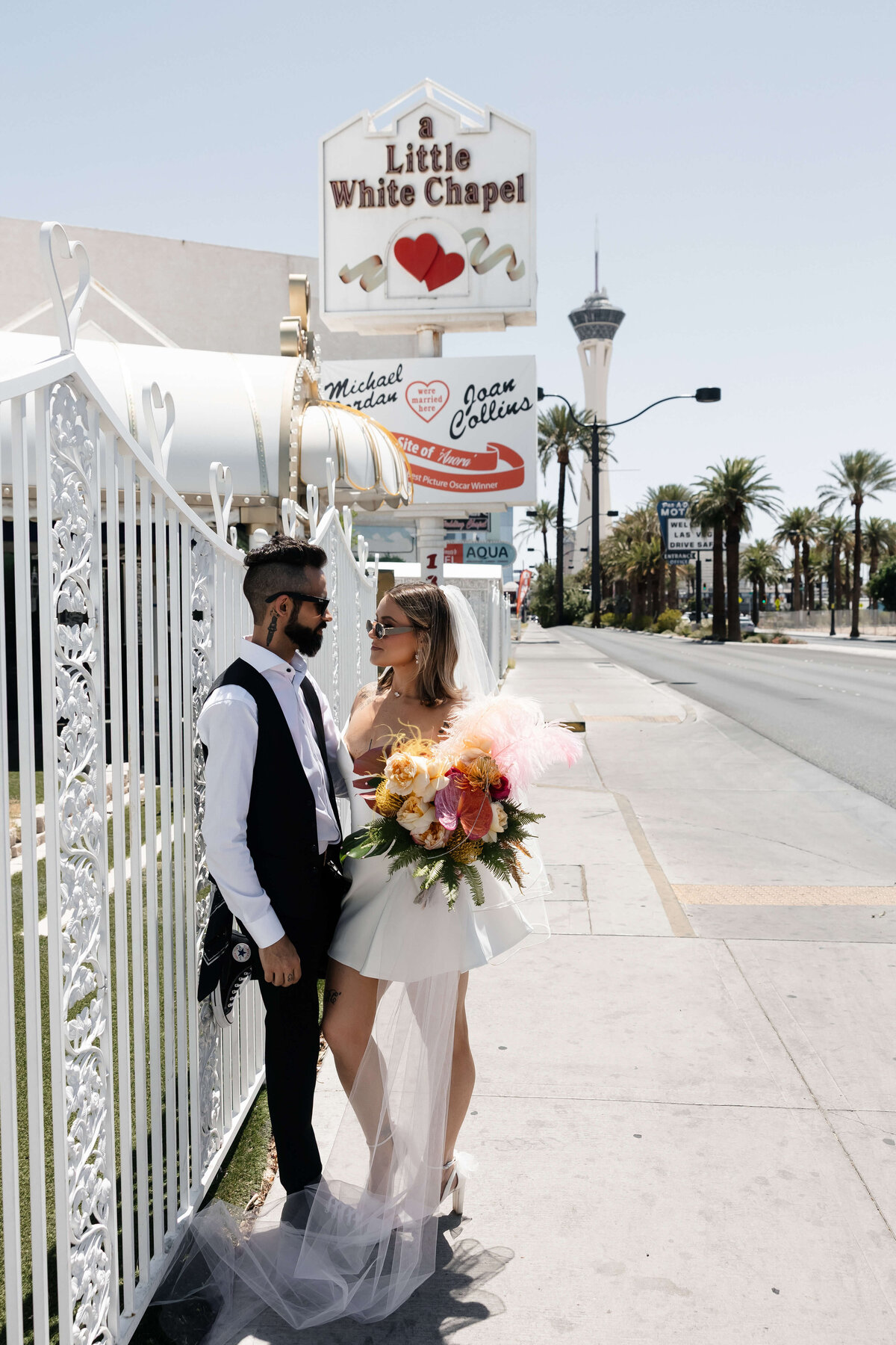 48_riskyexposure_sasha-andy_las-vegas-elopement-photography