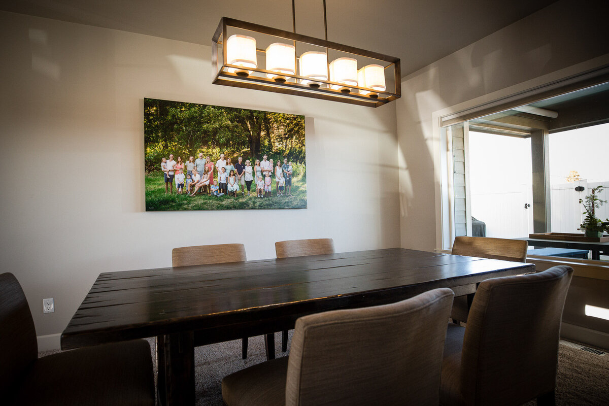 Canvases in rooms_01