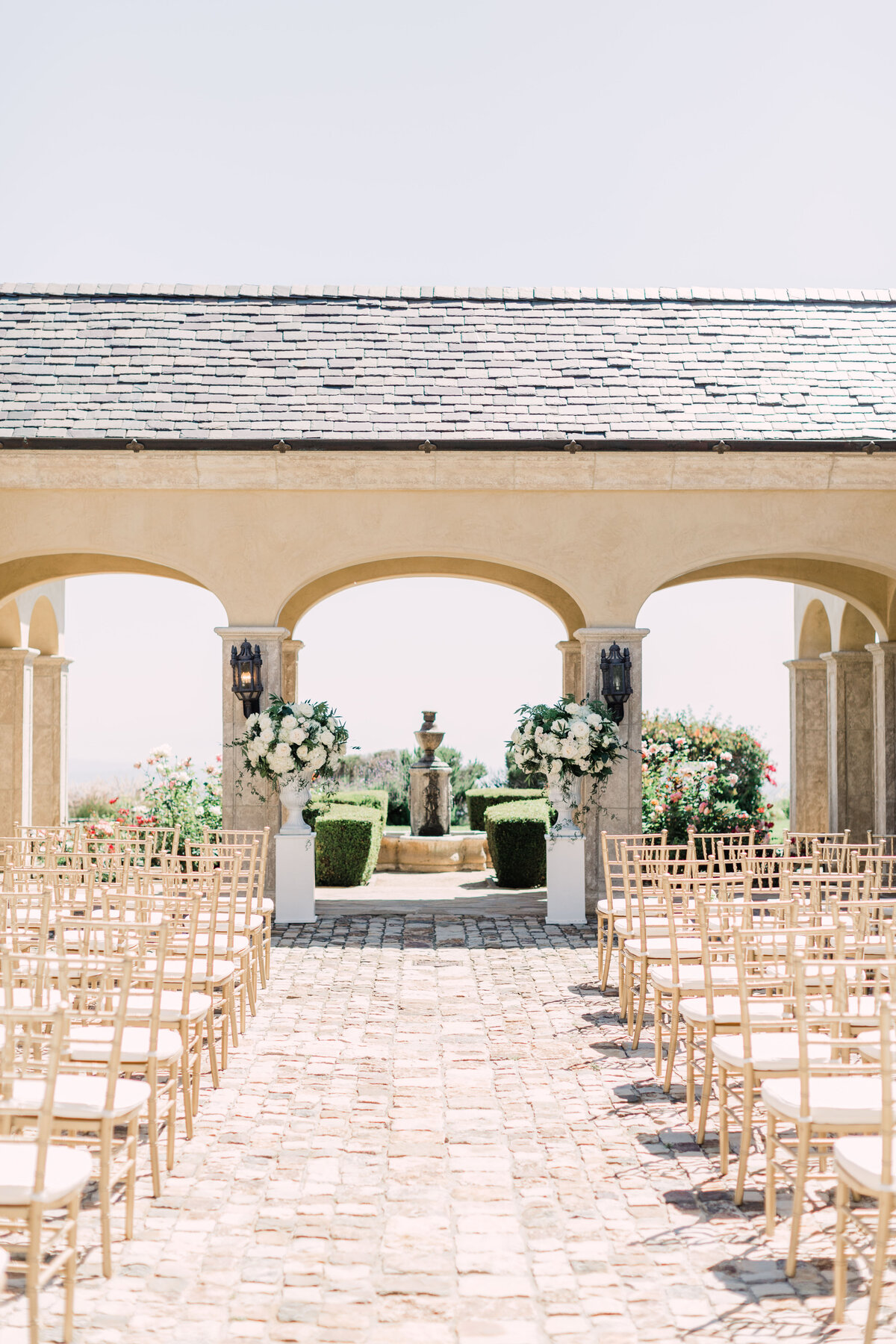 265_Ekpre_Olomu_Hidden_Castle_Estate_Wedding_Rancho_Santa_Fe_California_Devon_Donnahoo_Photography