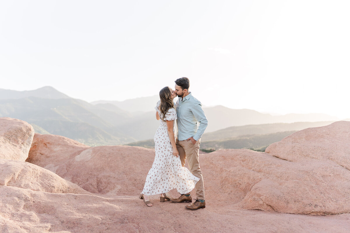 Garden of the Gods Red Rocks Colorado Springs Epic Romantic Engagement Pictures Elena Spraguer Photography 0042