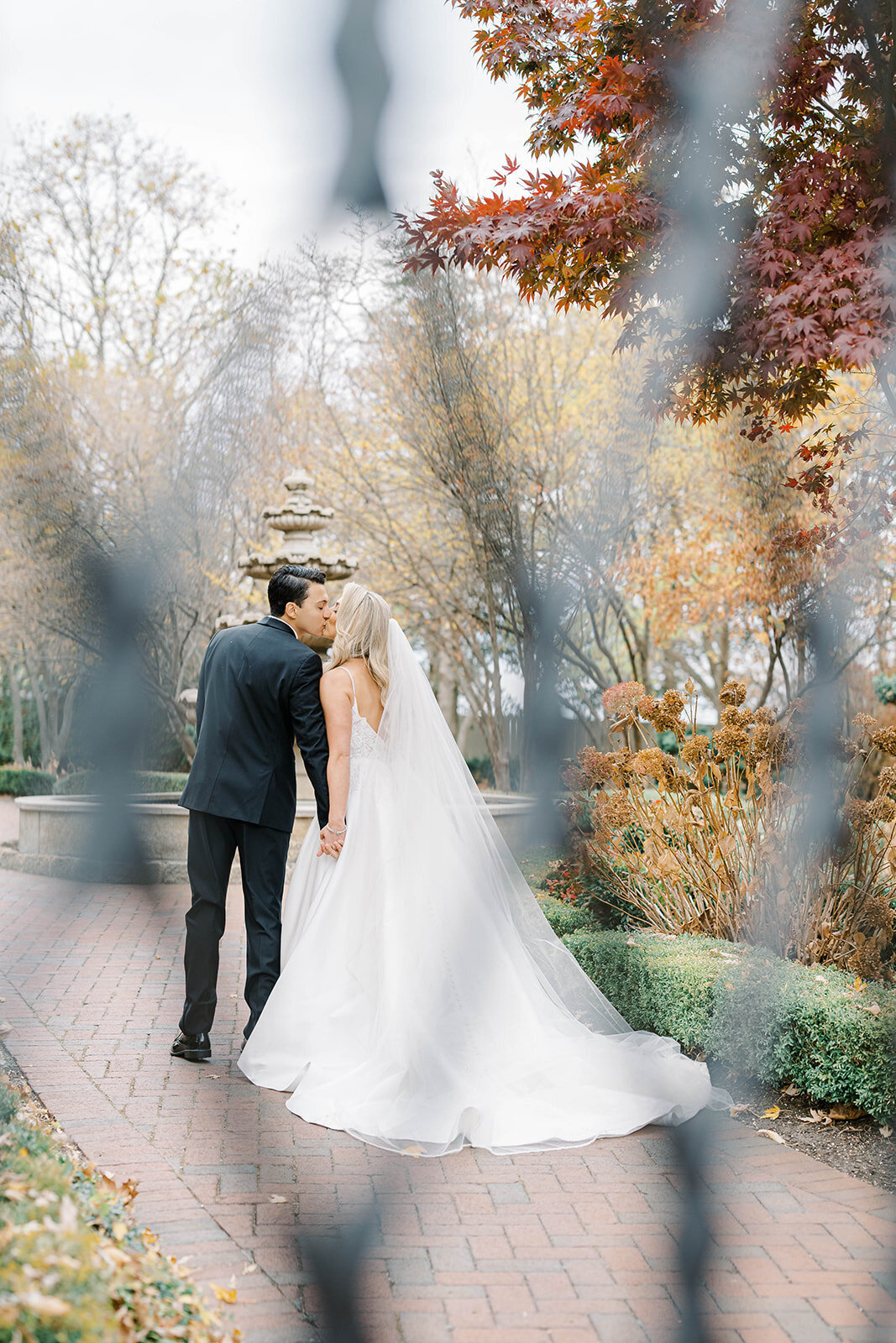 Ashford_Estate_Brooke_and_Kyle_Morgan_Taylor_artistry_Sneak-110