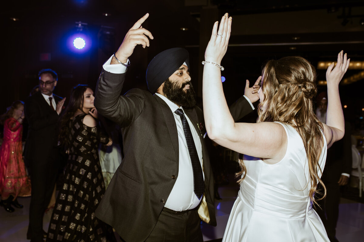 LA_Calgary_Hotel_Arts_NYE_Wedding-1060