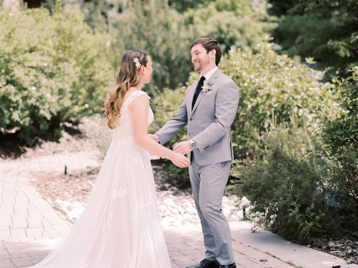 calgary_wedding_photographers_nicole_sarah_silvertip_LD-145_websize