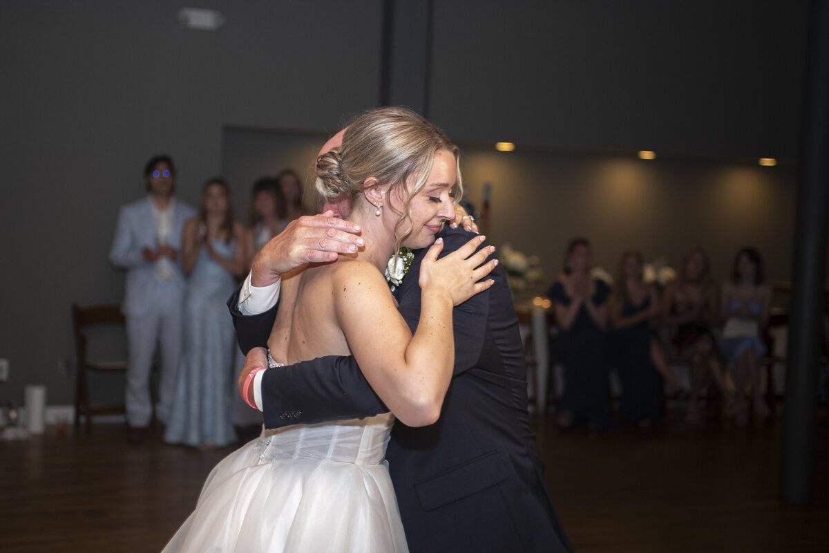 Bridal portraits with nature background