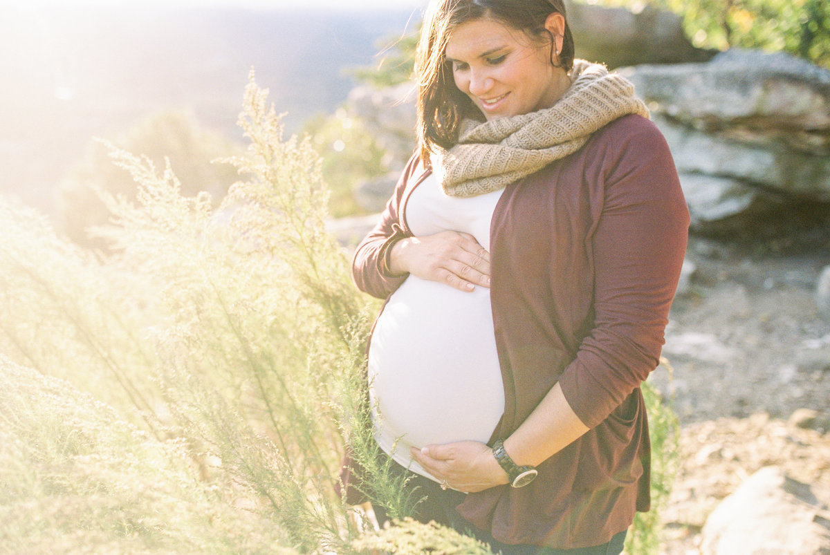 GriffinMaternity_LaurenJollyPhotography-45