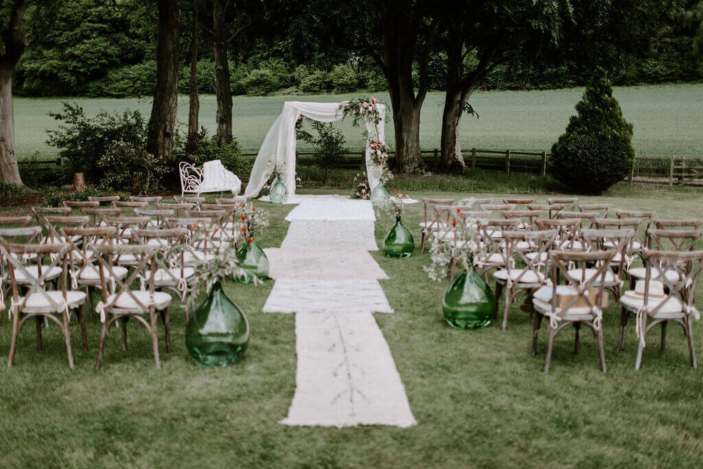 Hattie-Grey-Marquee-Court-Wedding-Flowers-Issy-And-Bella-Florist-Herefordshire1