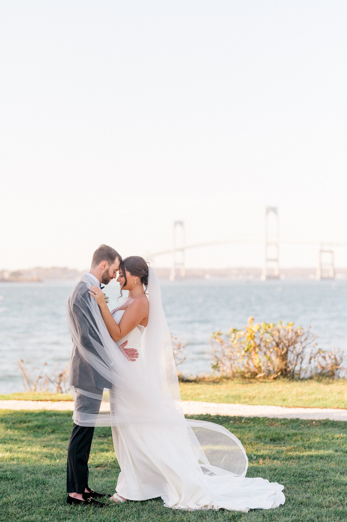 Newport-Harbor-Island-Resort-Wedding32