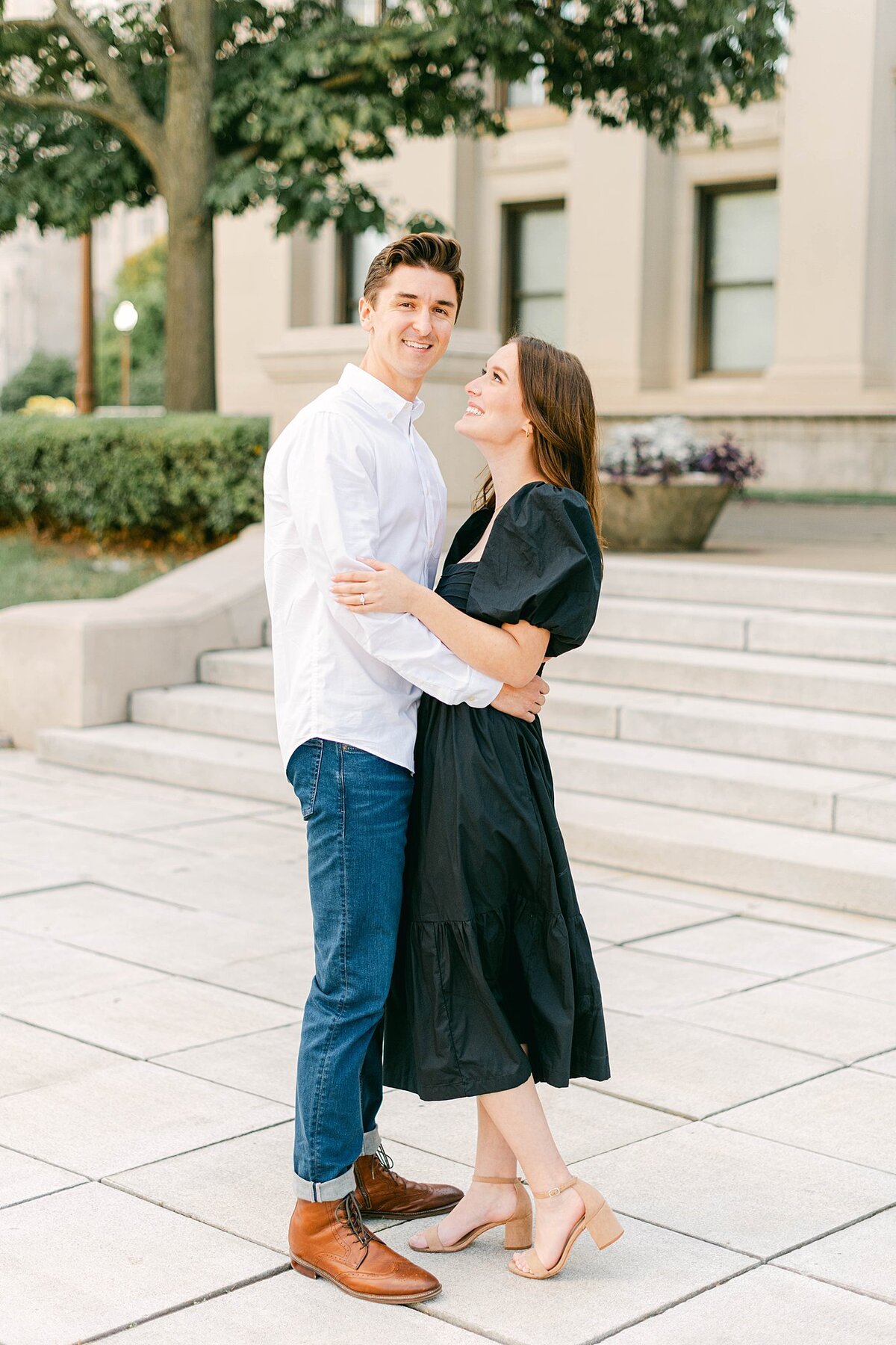 Downtown Indianapolis Engagement Photos Alison Mae Photography_7131