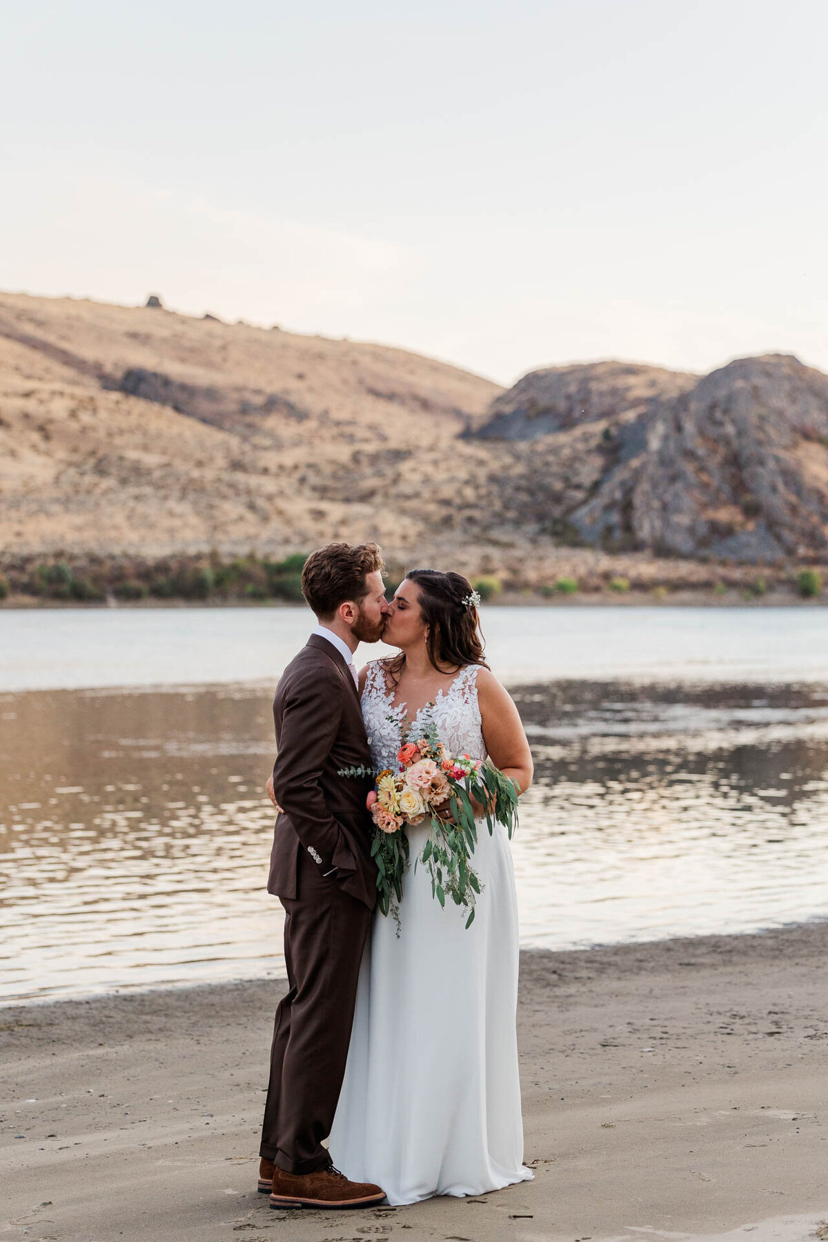 Rio-Vista-Winery-Wedding-Chelan-WA-97