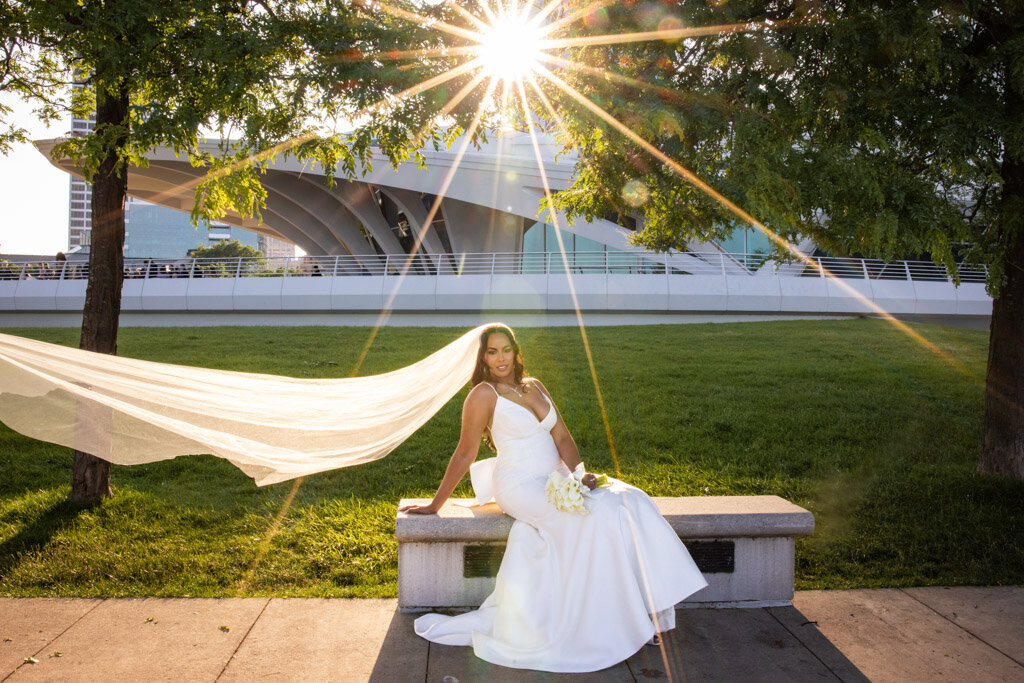 87-Milwaukee-Art-Mueseum-Wedding-Lauren-Ashley-Studios