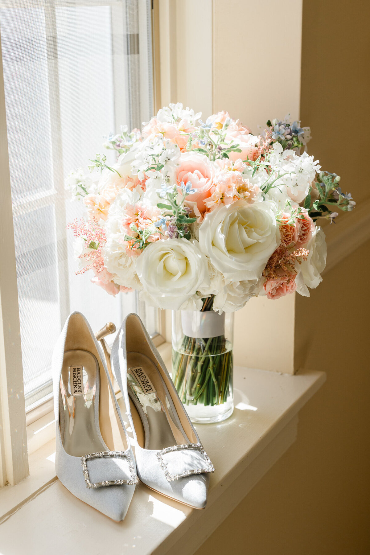 wedding-photography-Our-Lady-of-Mercy-Catholic-Church-congressional-country-club-10