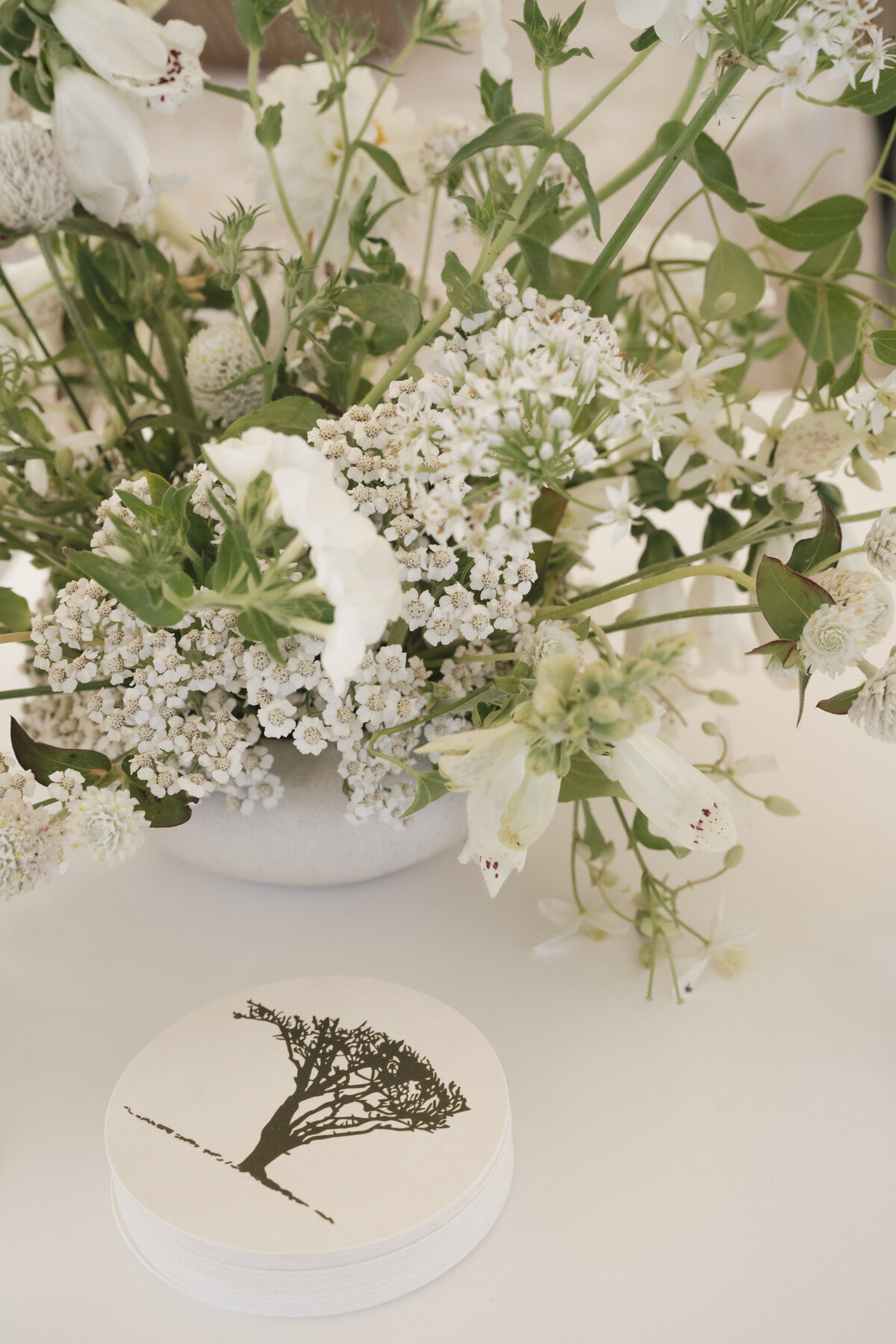 Marthas-vineyard-wedding-planner-kg-events-design-luxury-destination-weddings-private-events-corporate-events-edgartown-ma-event-designer-outdoor-tented-wedding-reception-island-wedding-vogue-wedding-pohogonot-42
