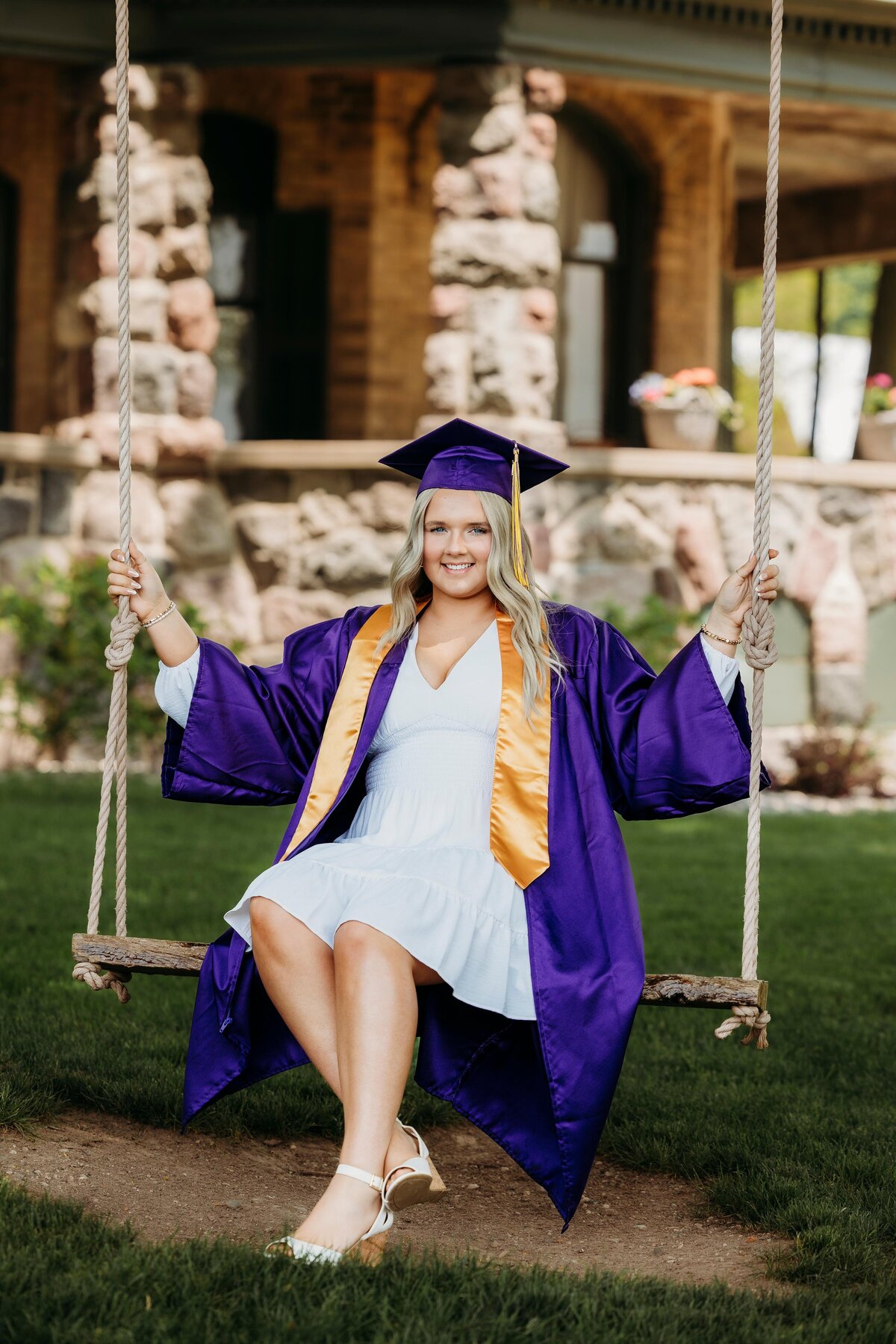 cap-and-gown-photoshoot