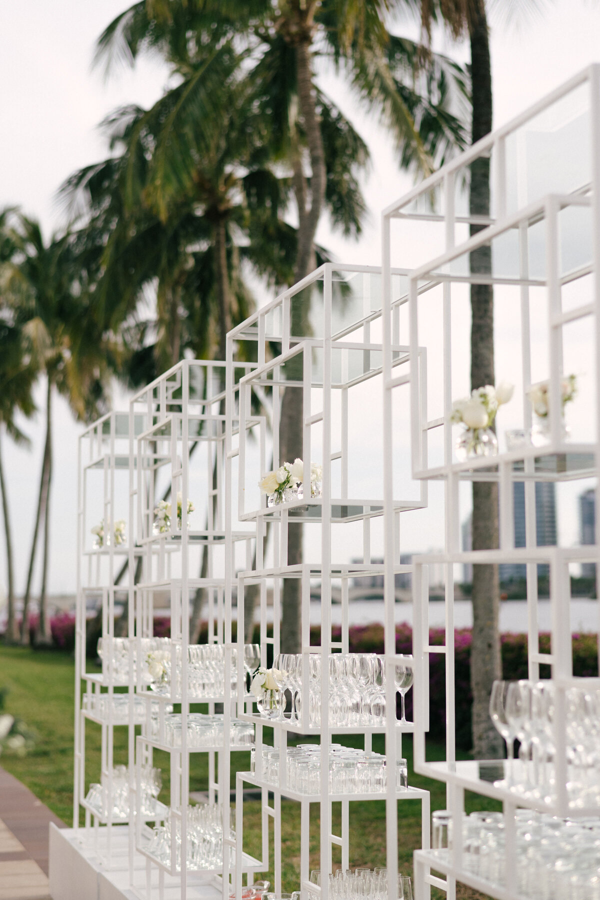 Palm Beach Jupiter Vero Beach wedding planner wedding design wedding coordination Florida wedding full service wedding planner full service wedding management South Florida wedding classic wedding design Flagler Museum wedding2450