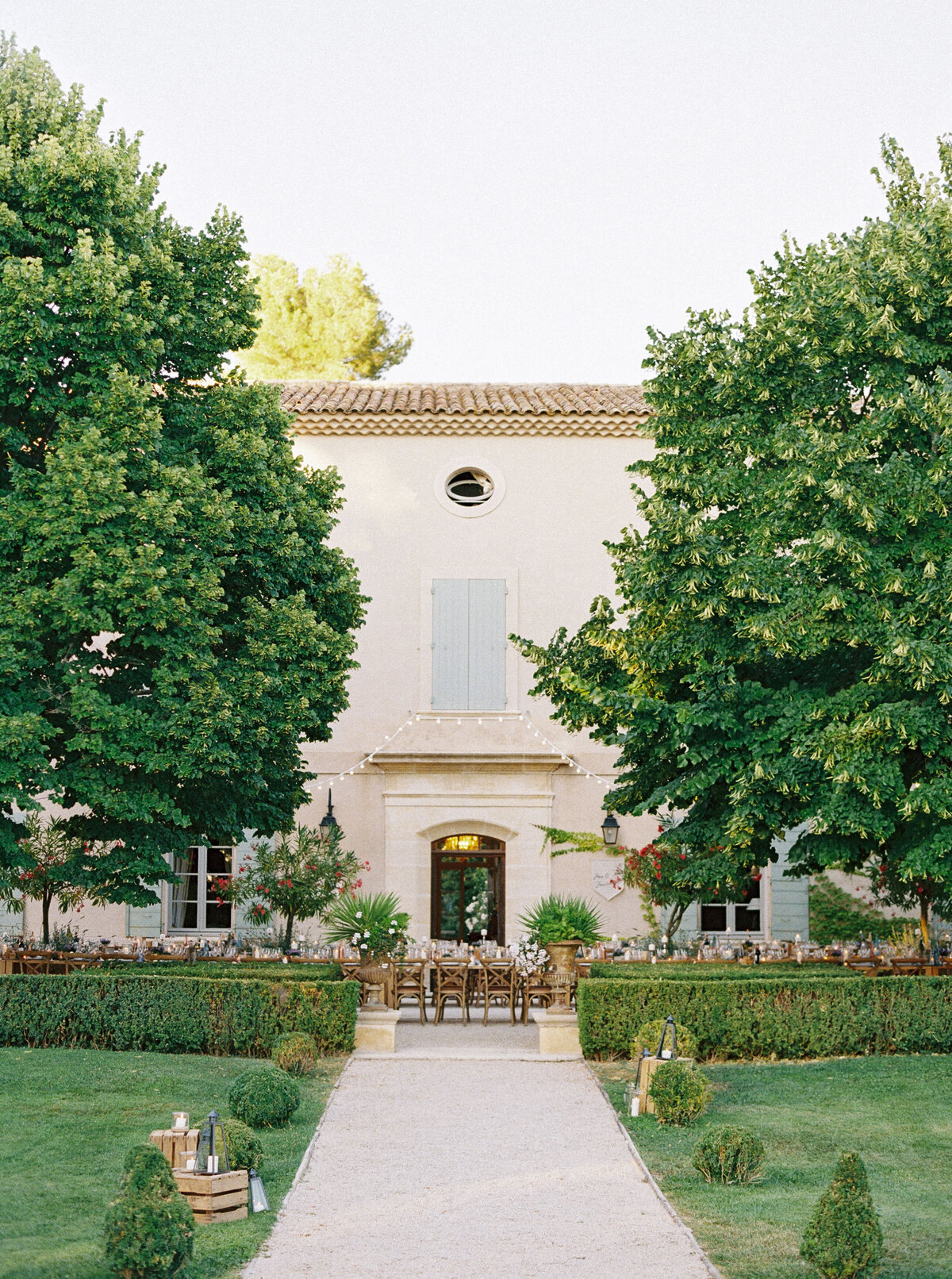 chateau grimaldi aix en provence destination wedding photographer