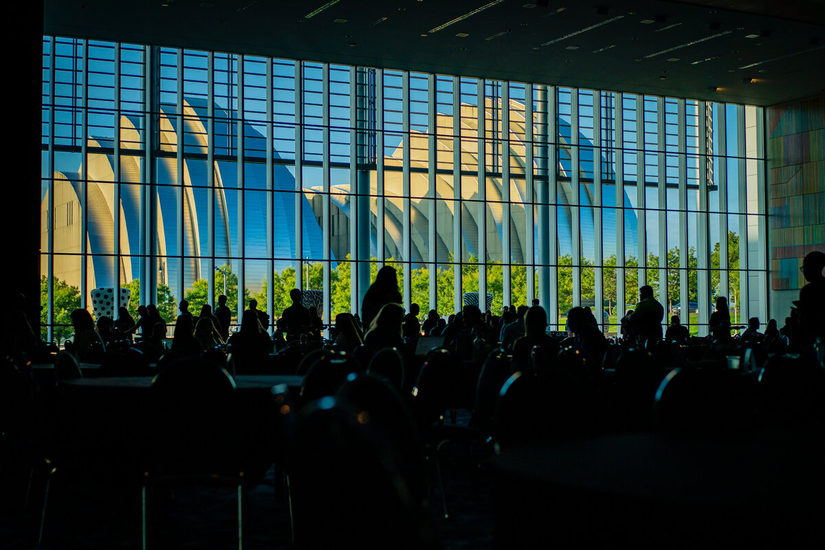 kansas-city-event-photography-0403-audience-silhouette