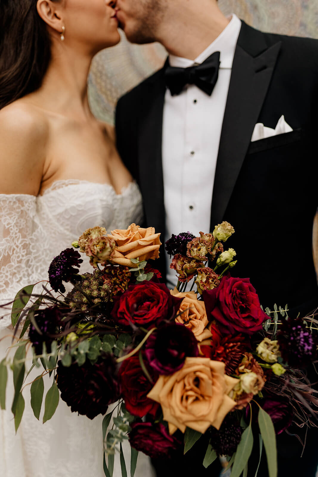 wilman-botanical-gardens-downtown-chicago-wedding-modern-008