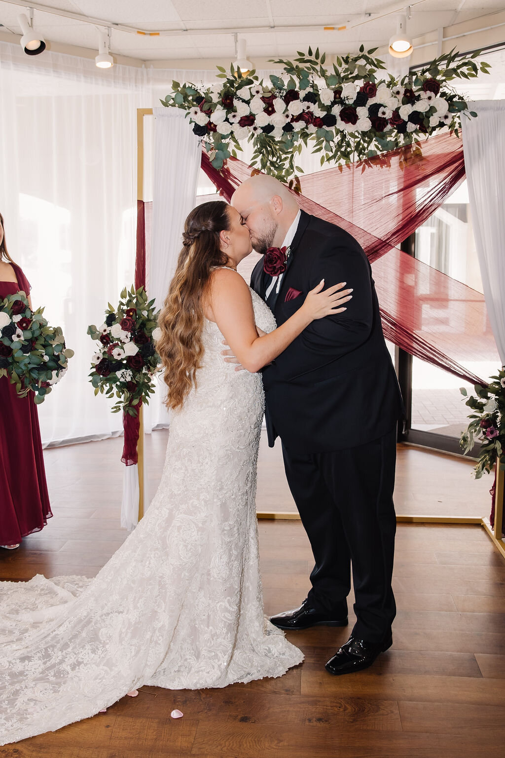 SNEAKPEEK-NICHOLSON-WEDDING-THEFERNERY-FORTMYERS-10
