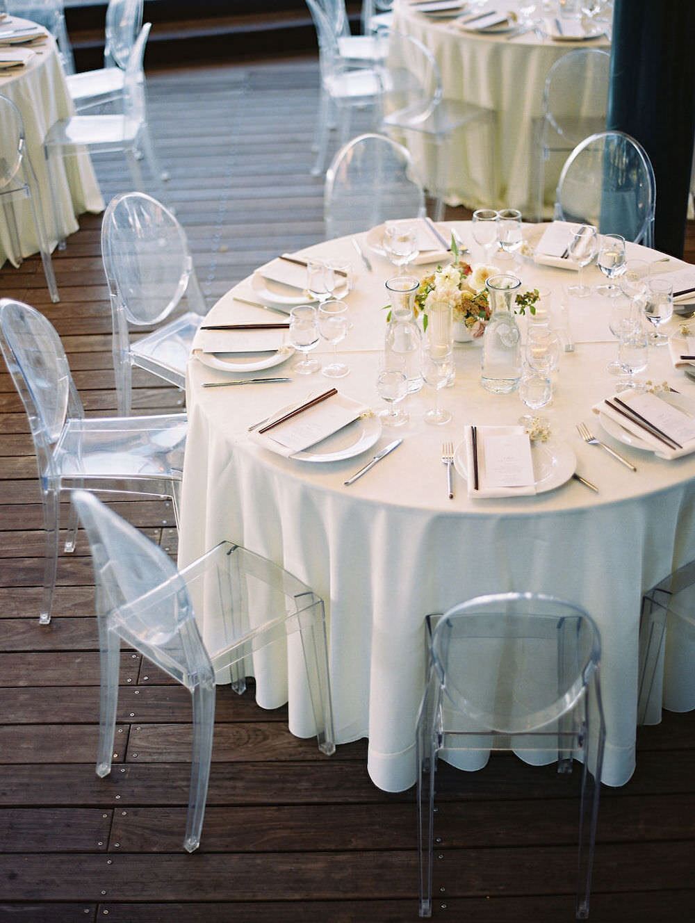 Minimalistic luxury wedding decoration