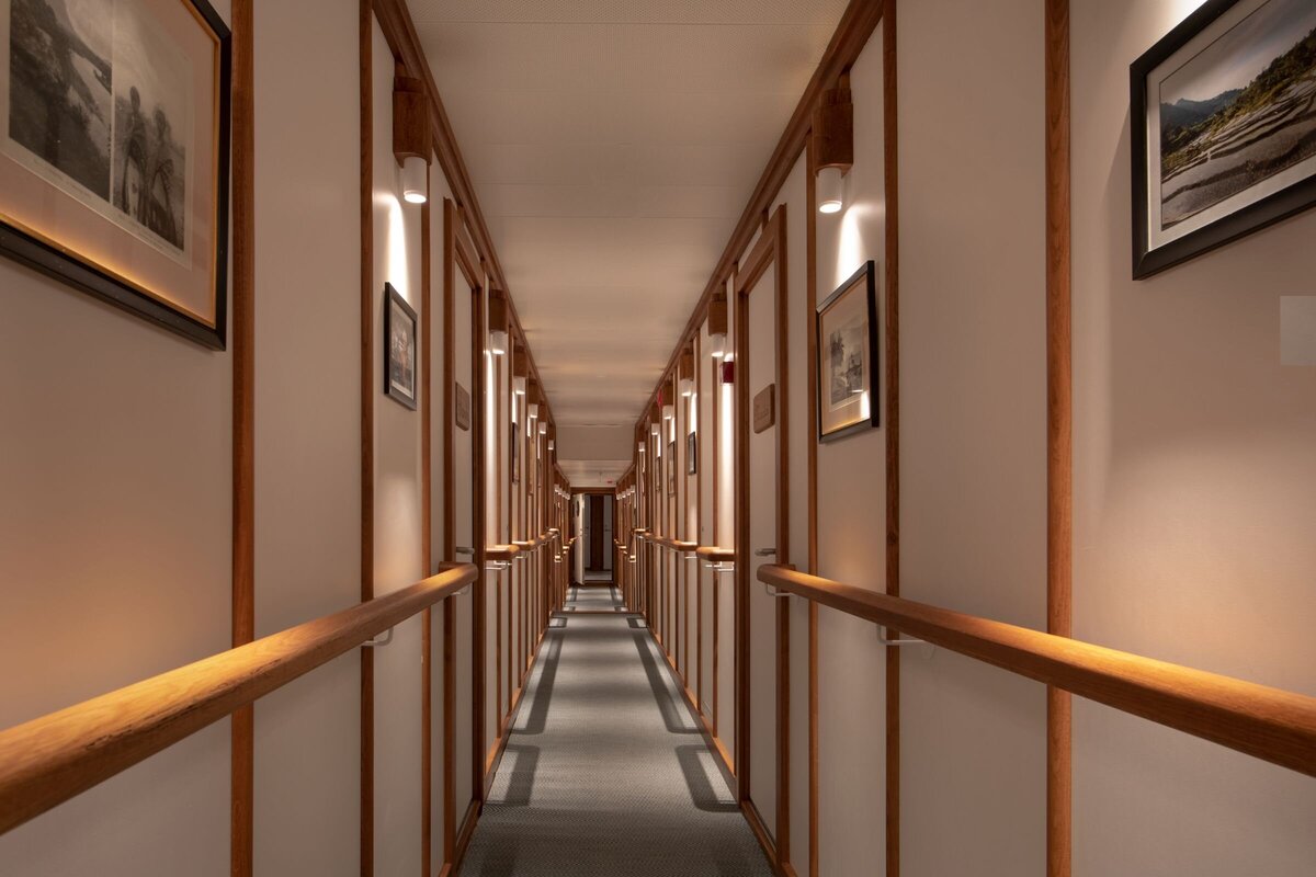 Kudanil Explorer Expedition Yacht Charter Indonesia boat-cabin-stateroom-hallway-corridor-1