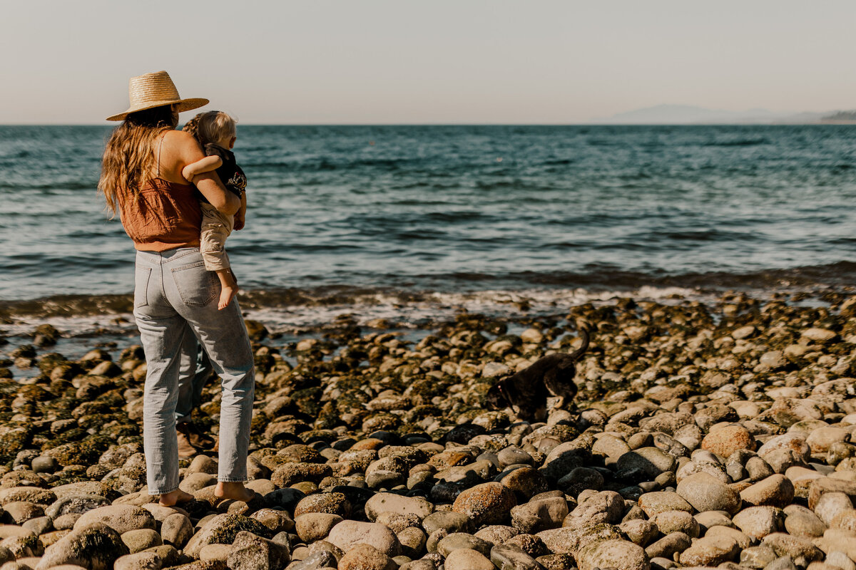 Sunshine Coast- Family Session - Gaby Potter Photography - British Columbia Lifestyle Family Photographer43