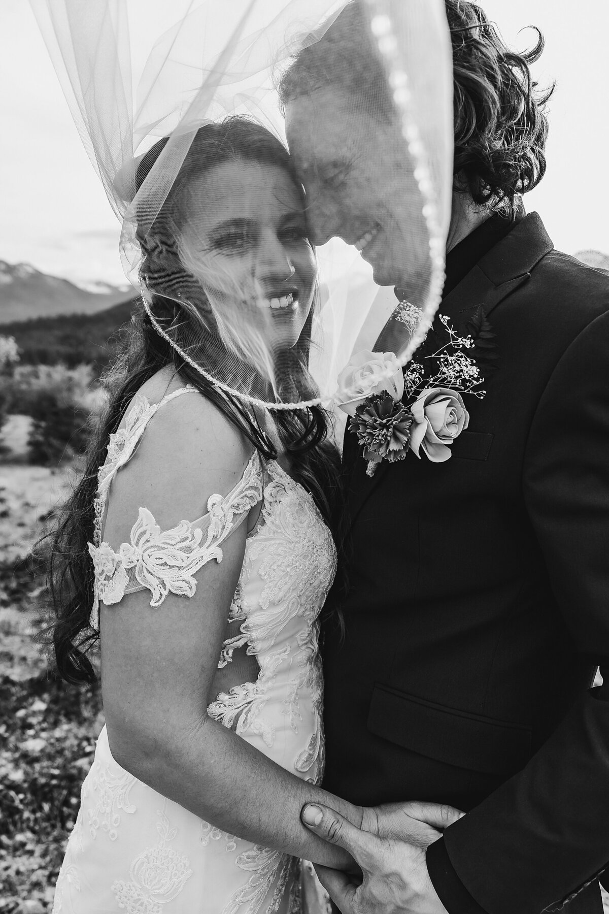 southern-oregon-playful-intimate-elopement_3154