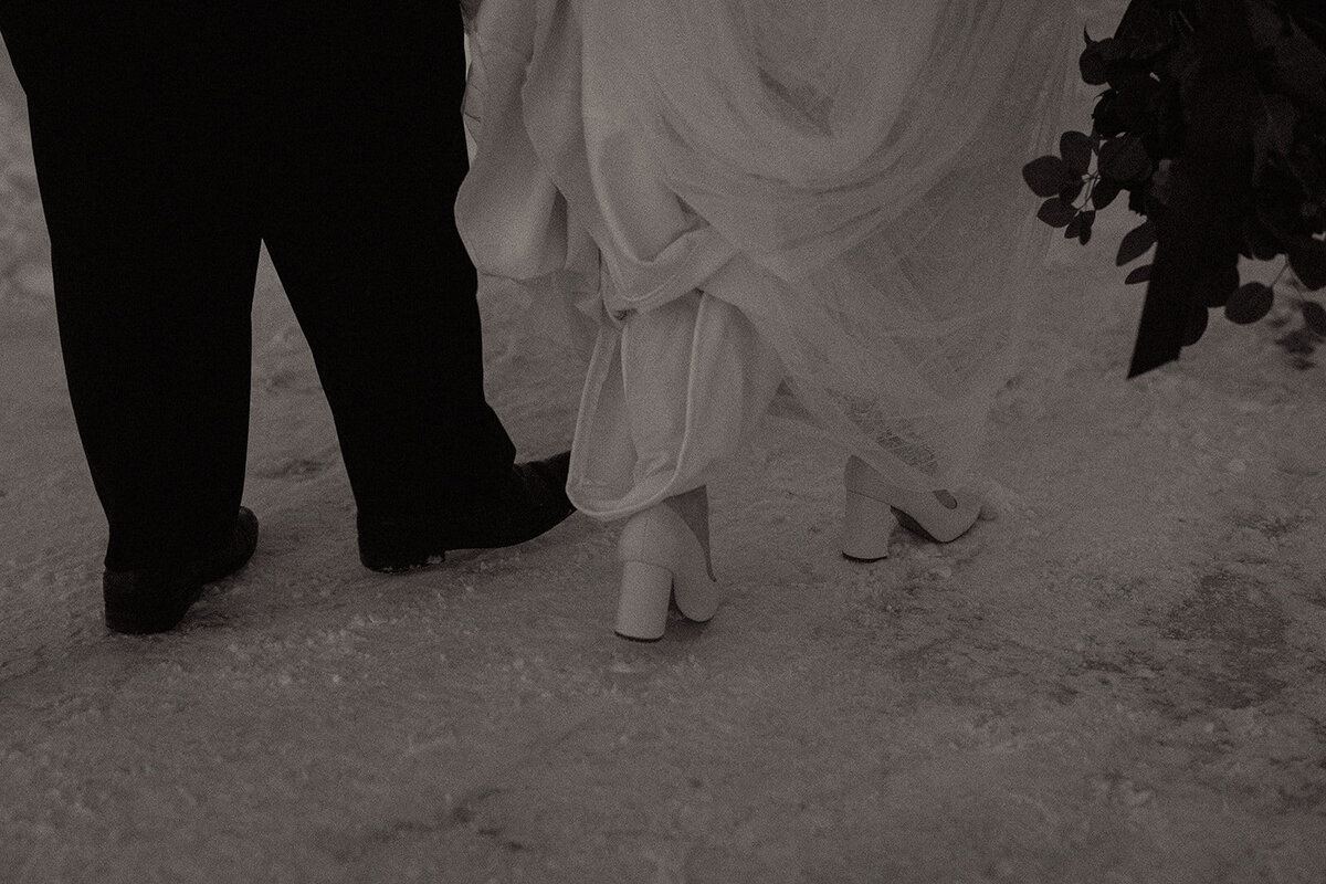 moline-winter-wedding-calvary-church-quad-cities-gao-michael-6