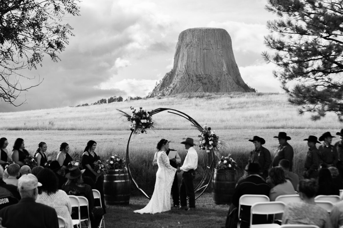 devilstowerwedding-elopementphotographer-wanderingwildemedia-blackhillsbride-allisonweddingwyoming-500