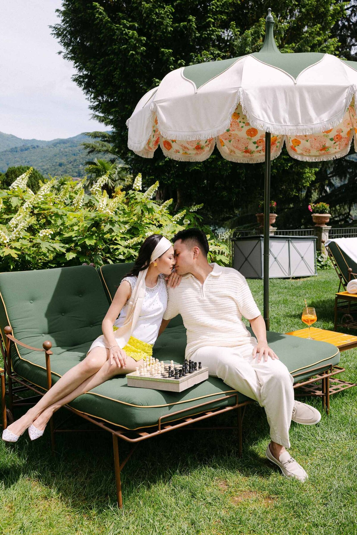 couple photoshoot lake como passalacqua hotel 14