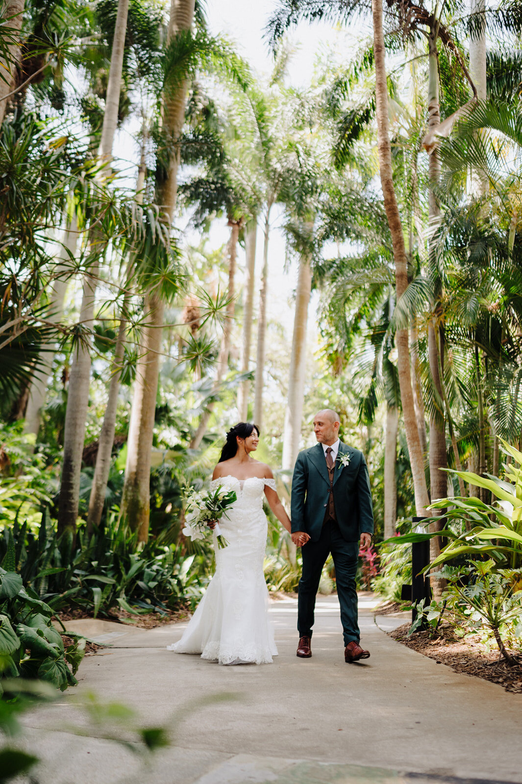 mcneile-photo-sunken-gardens-elopement-chantilly-chic-planners-38