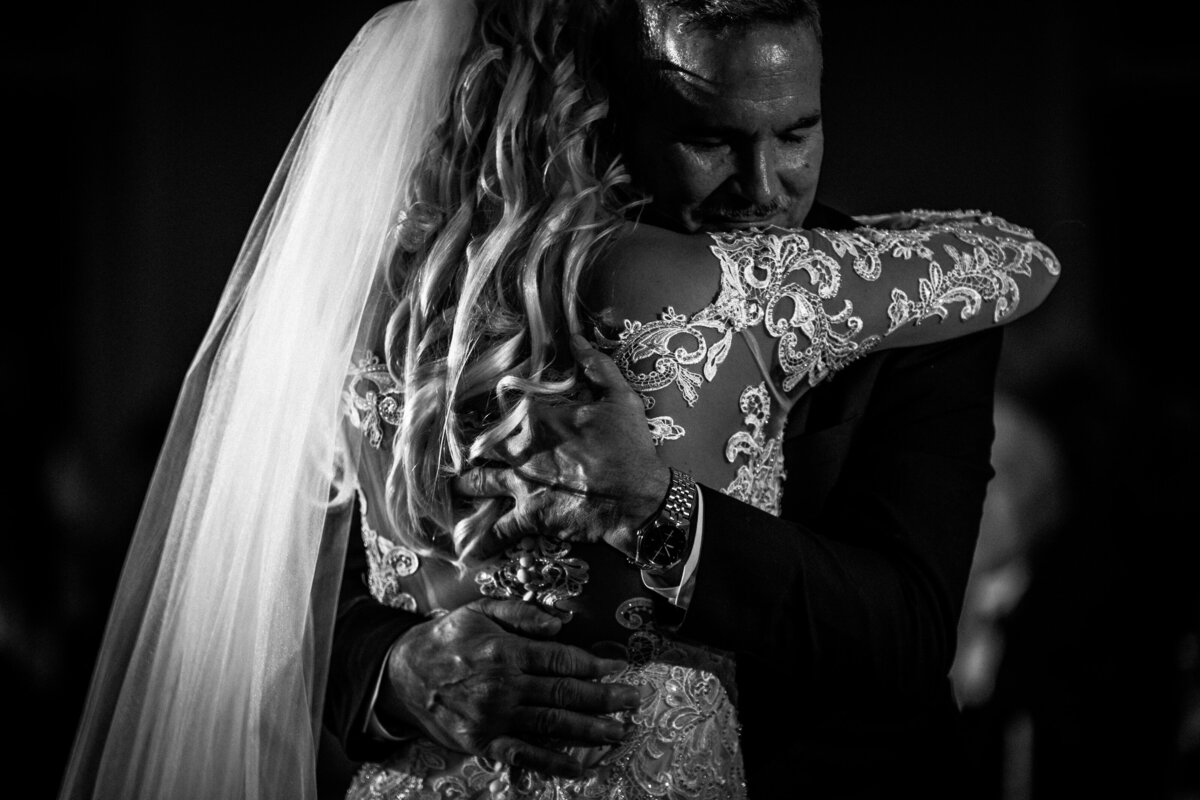 Ruffled_Feathers_Lemont_Illinois_Winter_Wedding_Lauren_Ashley_Studios-32