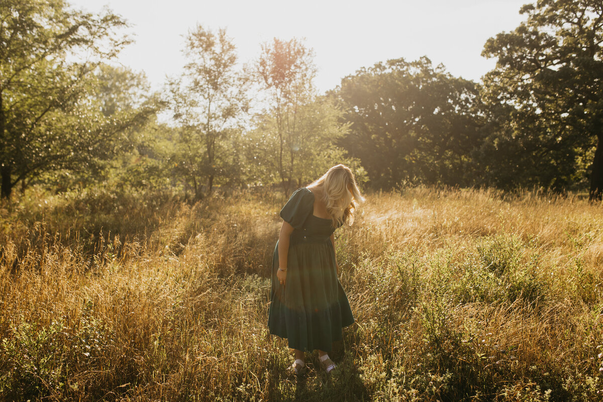 high school senior being photographer