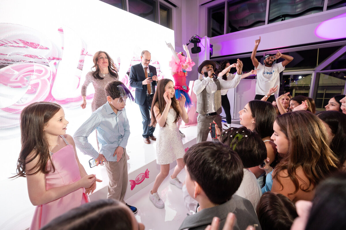 Current_At_Chelsea_Piers-Bat_Mitzvah-Olivia-1180