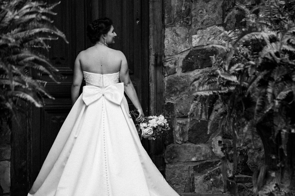 008_LegendAndLaceStudios_May_Wedding_Preview