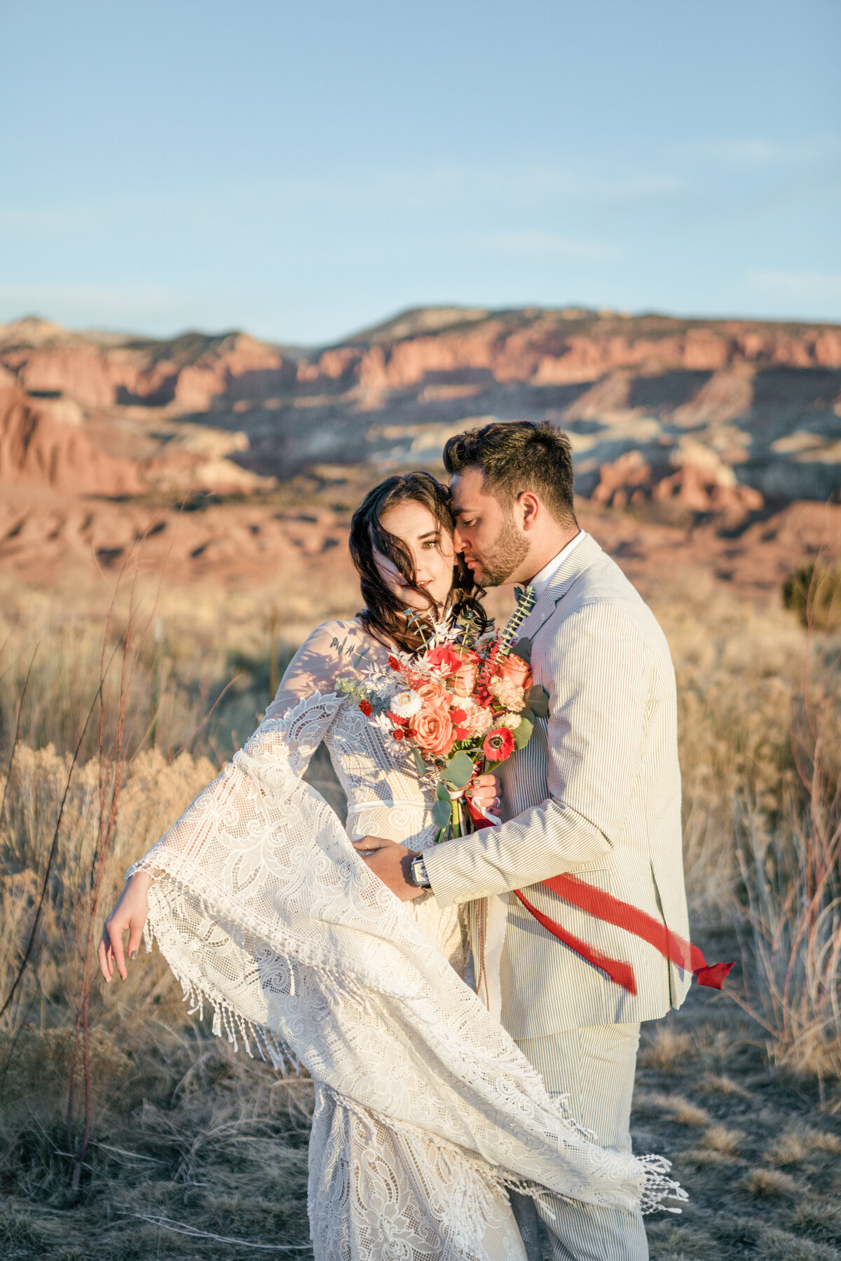 Utah-Weddings-Elopements-DestinationWedding-AdventureElopement-WanderingWildeMedia (22)