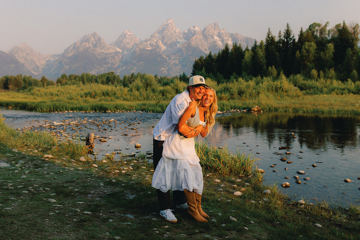 couple-photoshoot-grand-tetons-mountain-love-1-15_websize