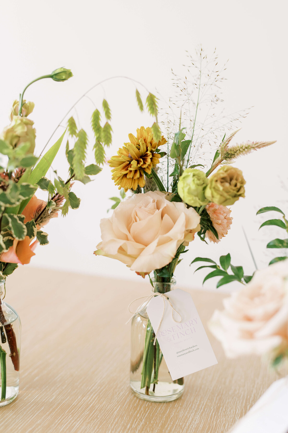 06 Romantic-Feminine-Logo-Florist-Branding-Fig-2-Design