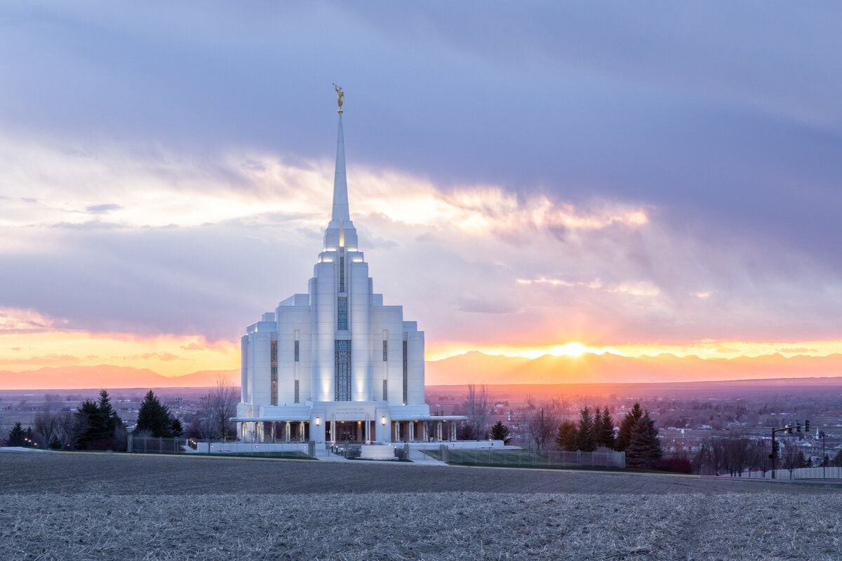 2020-04-10-75A2082-rexburg-idaho-temple