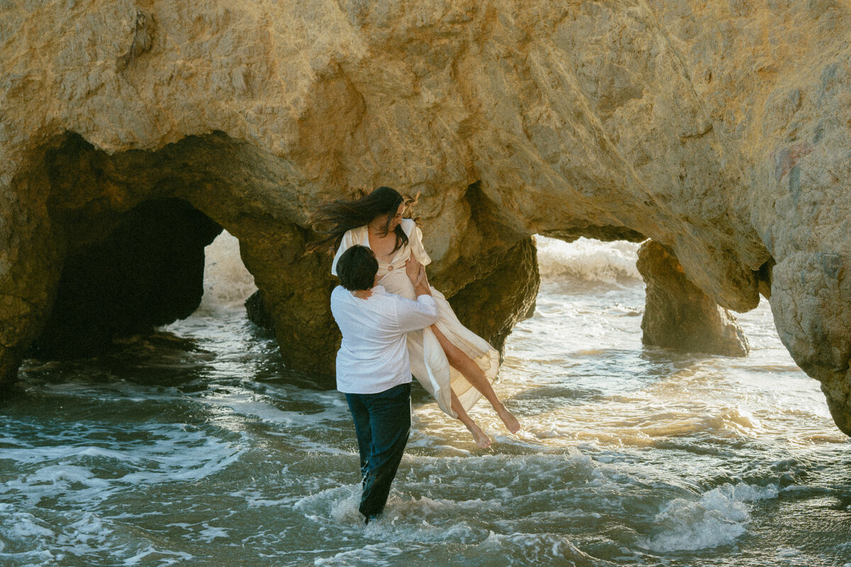 malibu elopement - california elopement - cliffside elopement - lizarrietaphotography-169