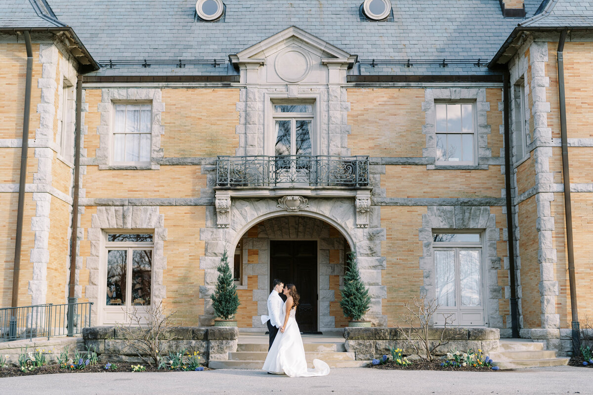 cairnwood-estate-spring-wedding-philadelphia-photographer-Bride-Groom_052