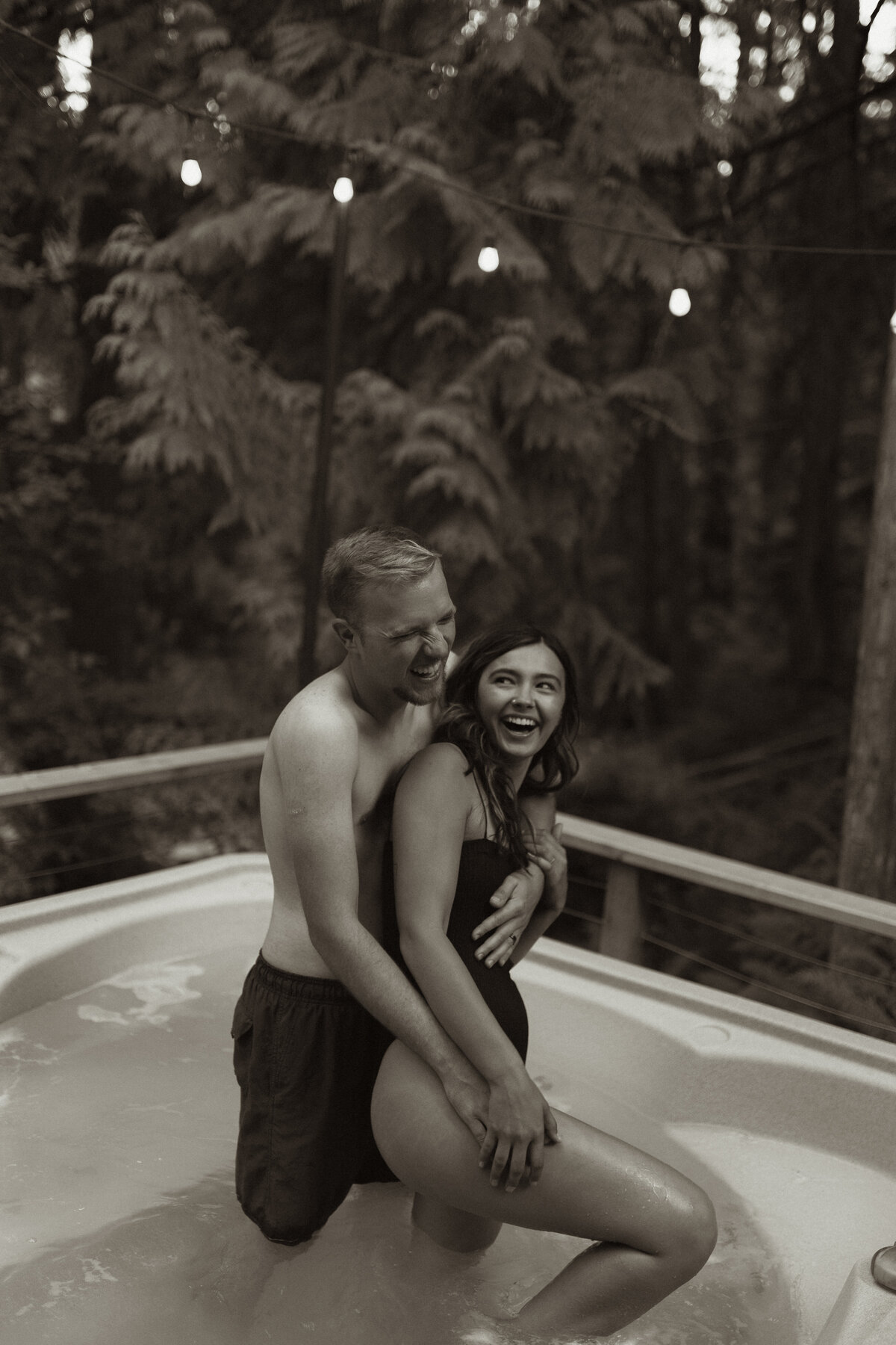 casualcouplesinhomesessionkansascityphotographer-76