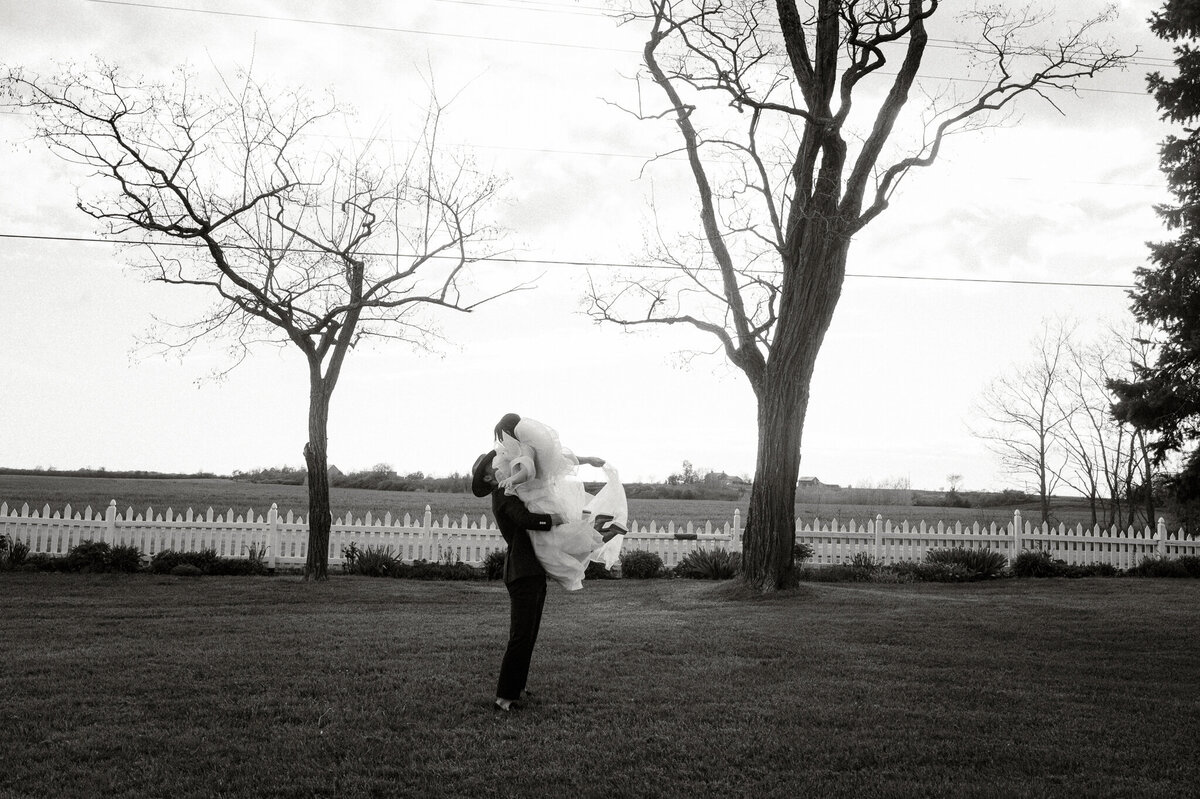 The-Brighthouse-Farm-Creative-Wedding-Photos-76