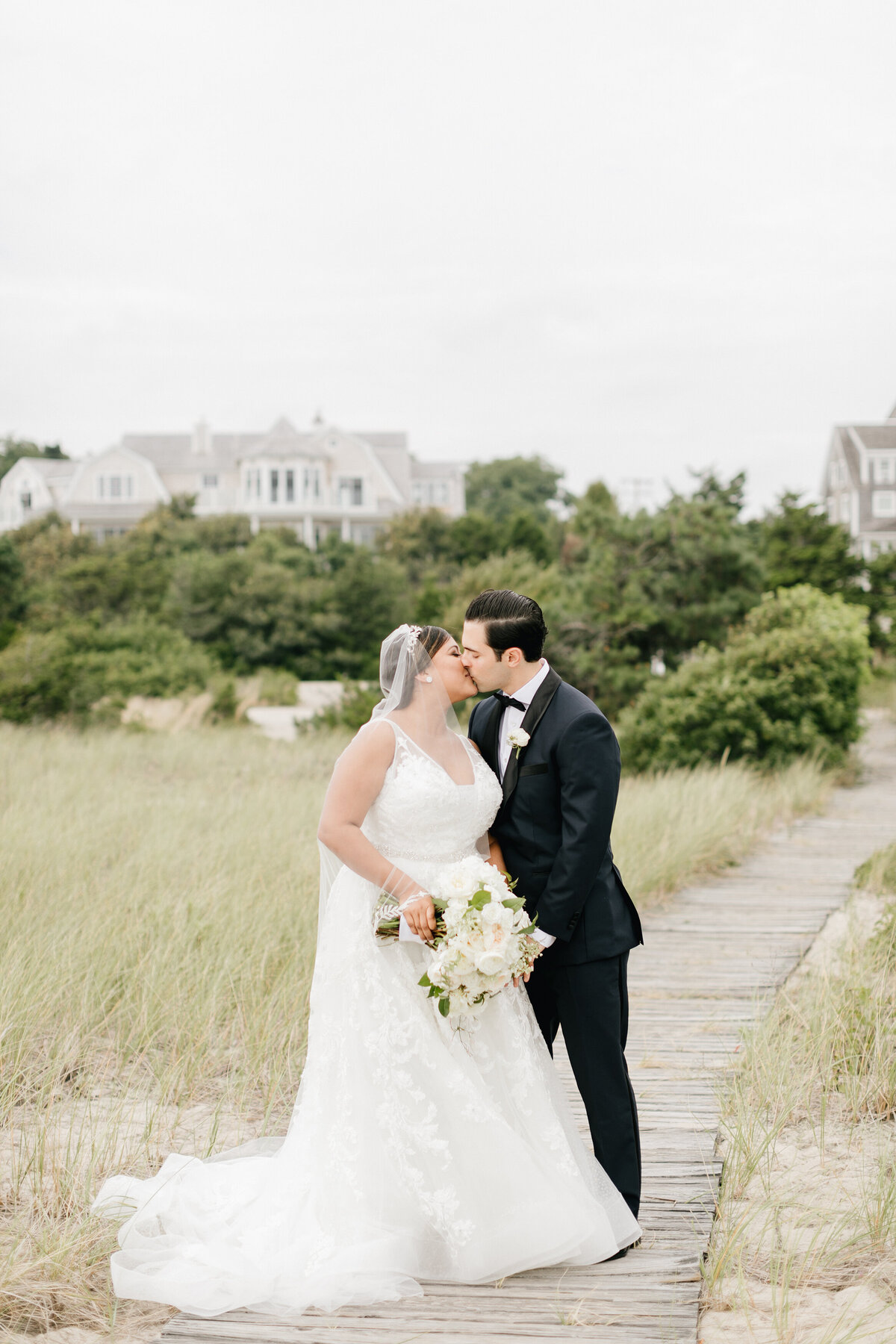 wychmere-beach-club-Elizabeth-and-Greg-Emily-Wren-Photography-037