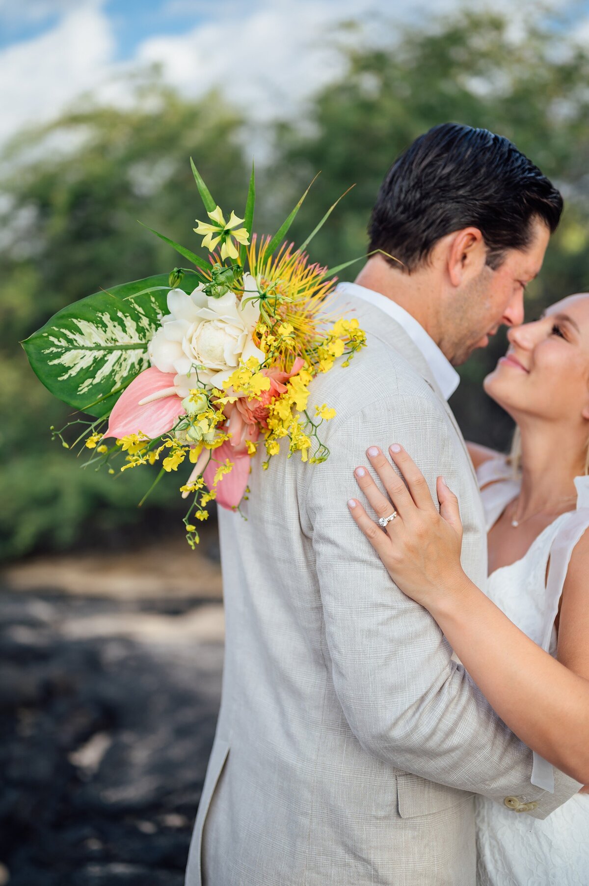 mahaiula-beach-elopement_0009