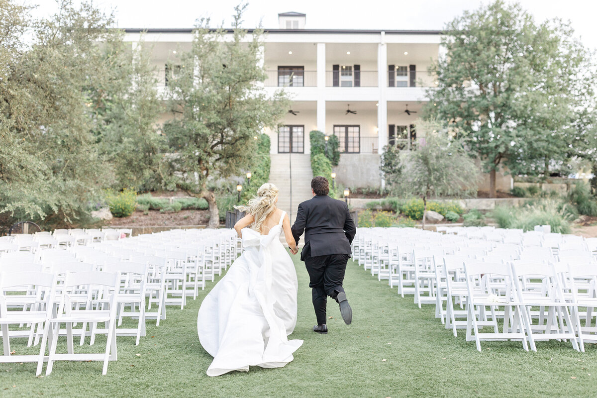 Kendall-Point-luxury-Wedding-Jessica-Chole-Photography-San-Antonio-Texas-California-Wedding-Portrait-Engagement-Maternity-Family-Lifestyle-Photographer-Souther-Cali-TX-CA-Light-Airy-Bright-Colorful-Photography-3