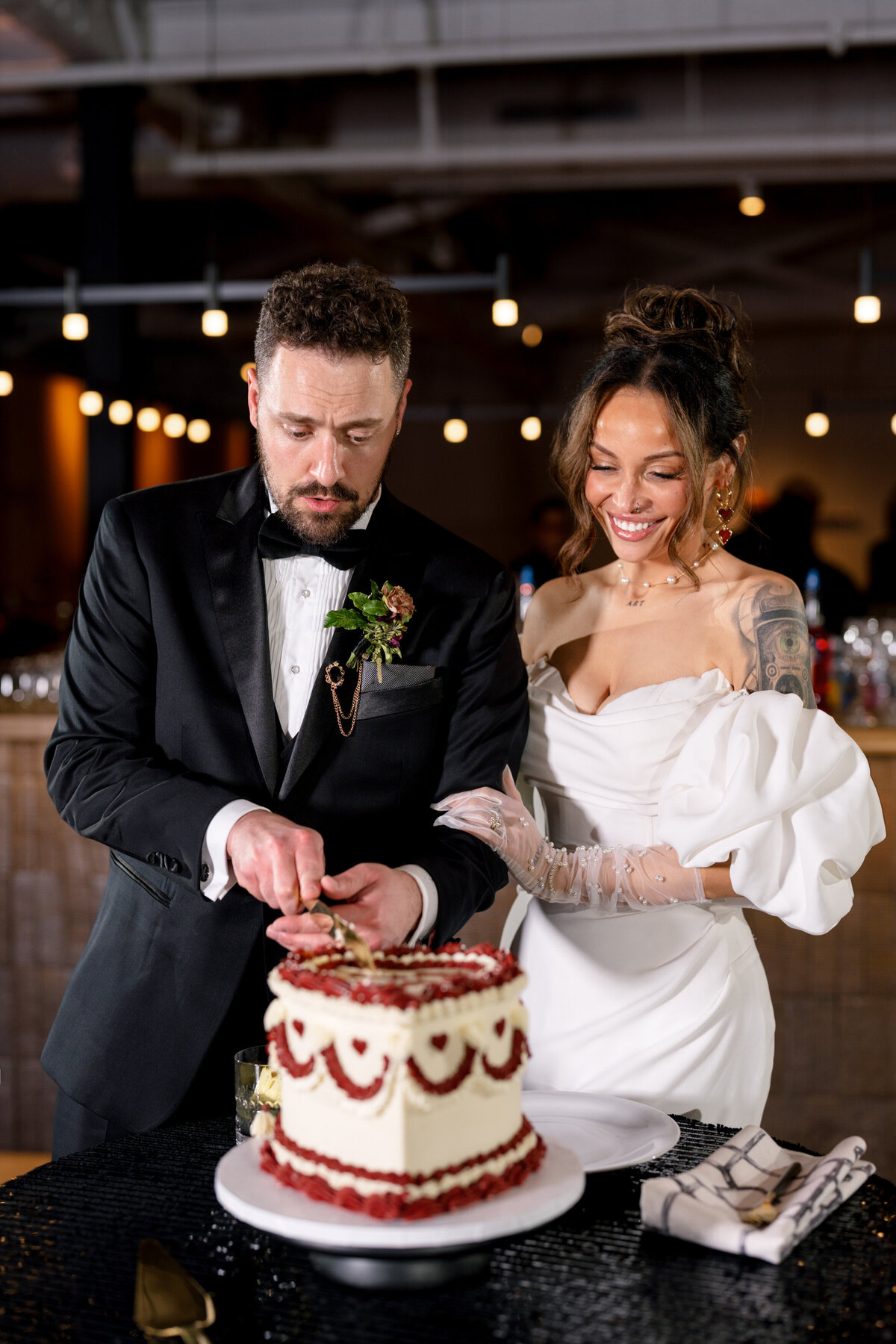 Berlez-Aspen-Avenue-Chicago-Wedding-Photographer- Clementine-Events-Thistle-&-Plume-Shannon-O’Brien-Makeup-Daniela-Kosta-Beauty-Sarabande-The-Robey-Vogue-Magazine-Editorial-Edgy-165