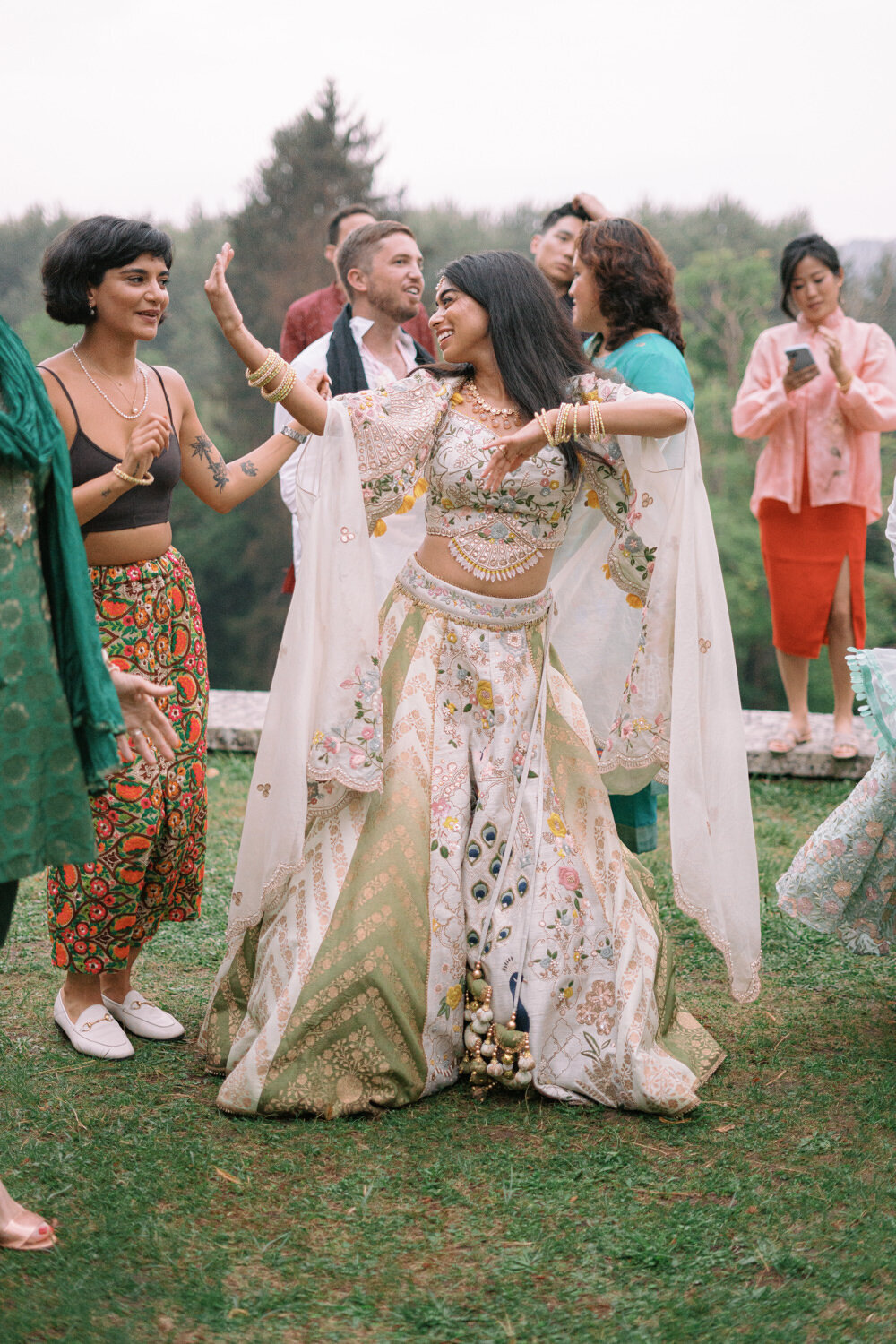 Indian wedding france - Harriette Earnshaw Photography-070