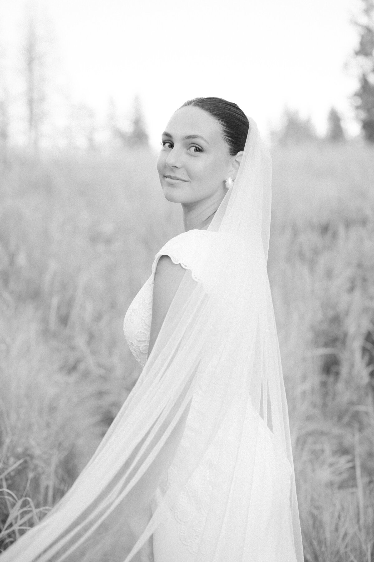 Ella & Kormic Bridals (131 of 300)